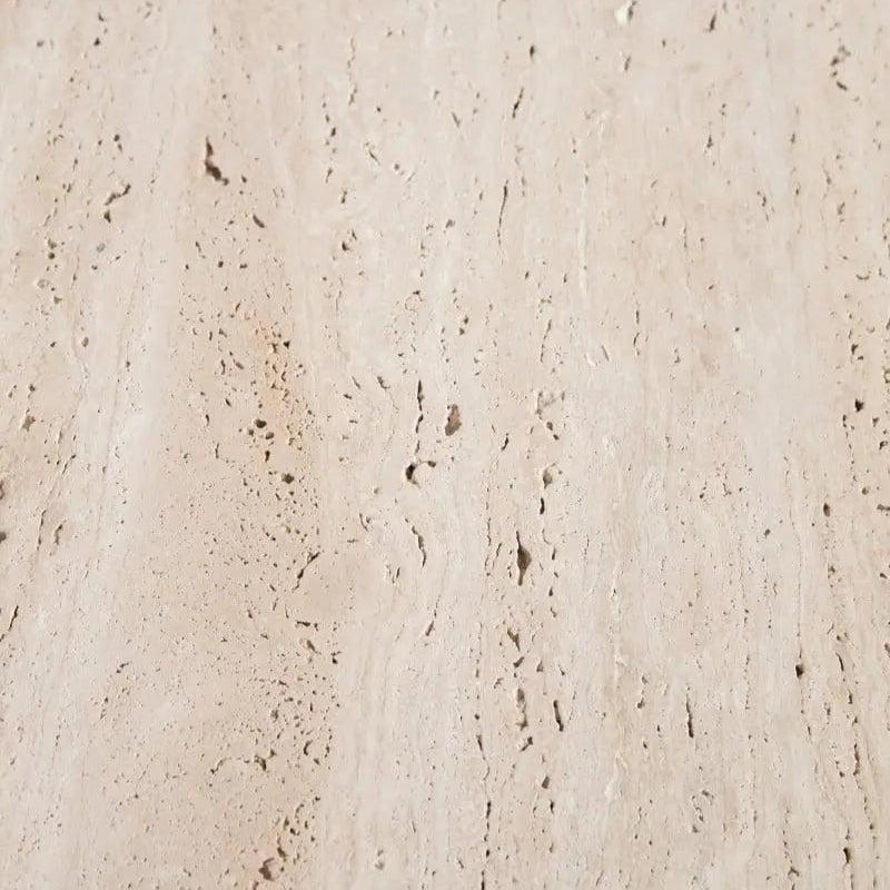 Élégance Carrée: Table en Travertin-Atelier Travertin