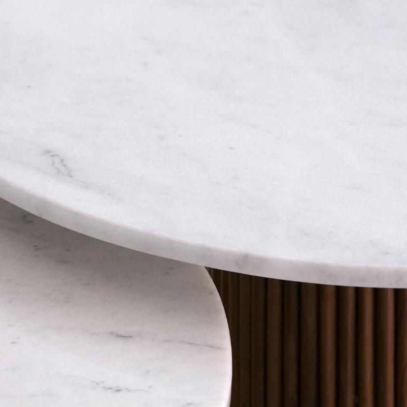 Élégance Marbre & Bois : Duo Design Liora-Atelier Travertin