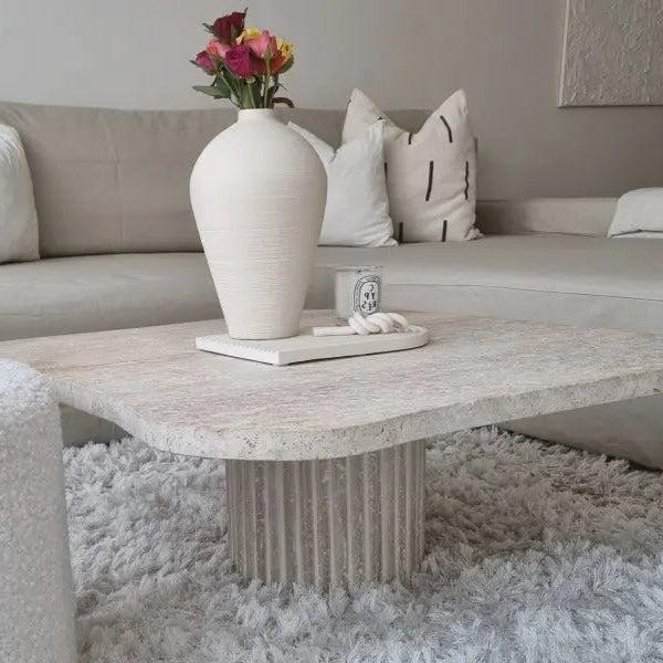 Élégance Naturelle : Table Basse en Travertin-Atelier Travertin
