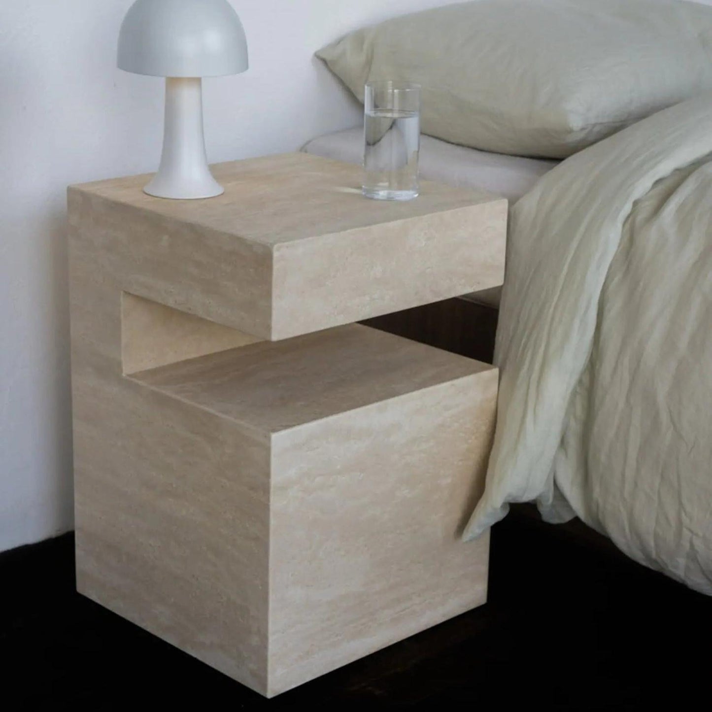 Élégance Naturelle : Table en Travertin-Atelier Travertin