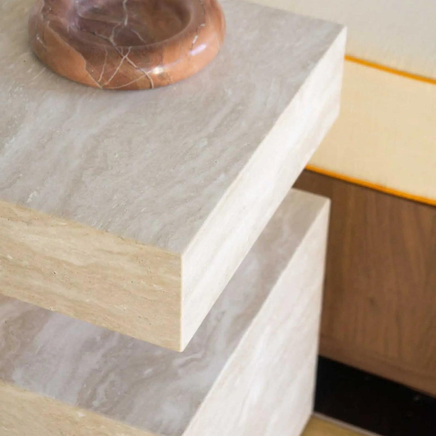 Élégance Naturelle : Table en Travertin-Atelier Travertin
