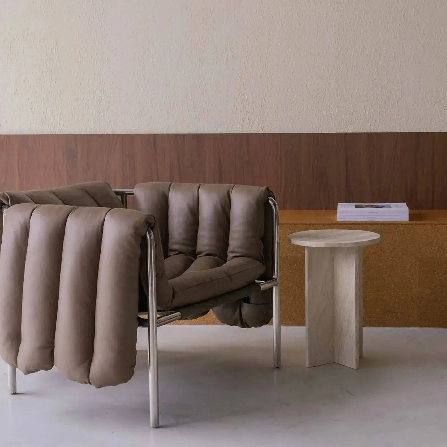 Élégance Travertin : Table d'appoint Eris-Atelier Travertin