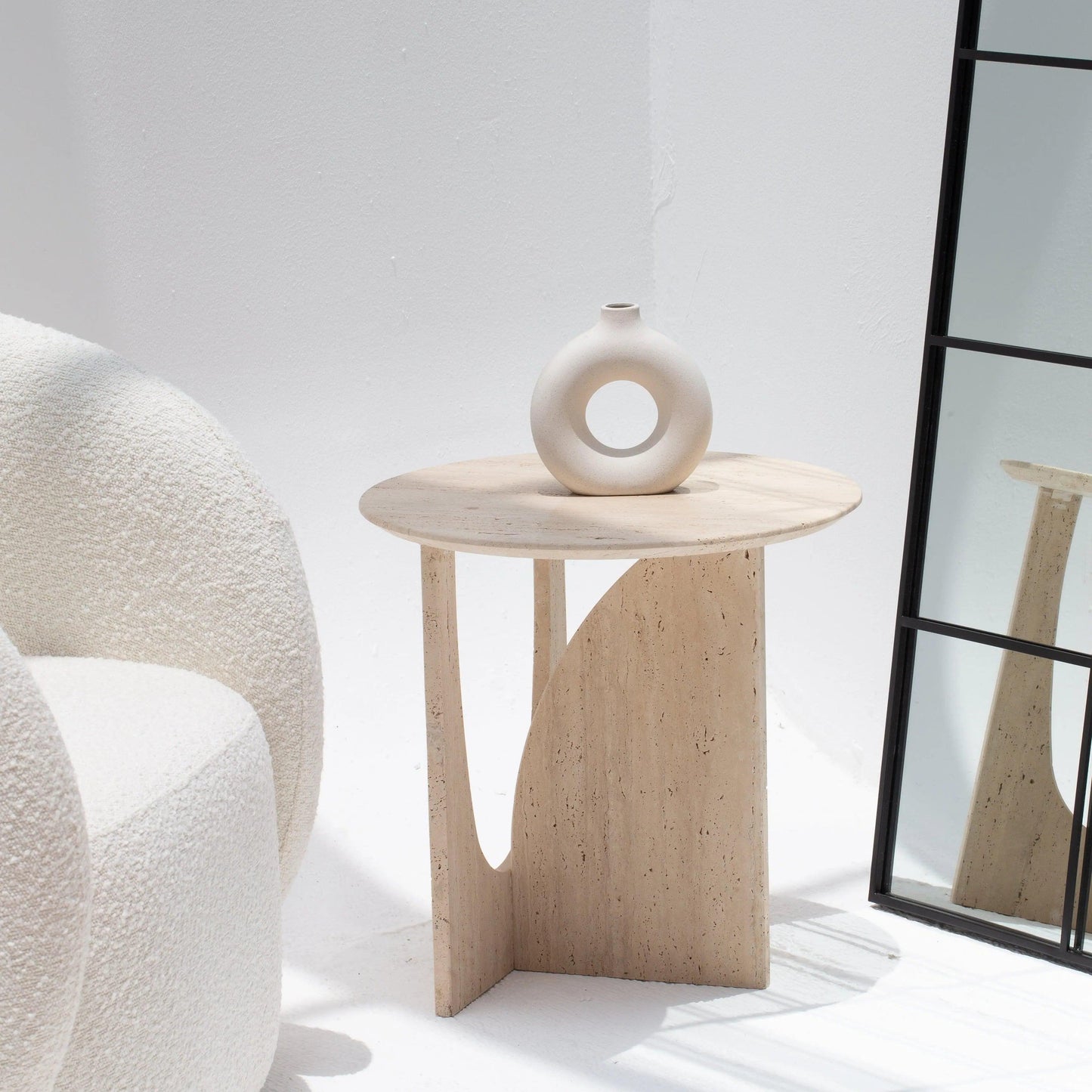 Élégante Table Ronde en Travertin-Atelier Travertin