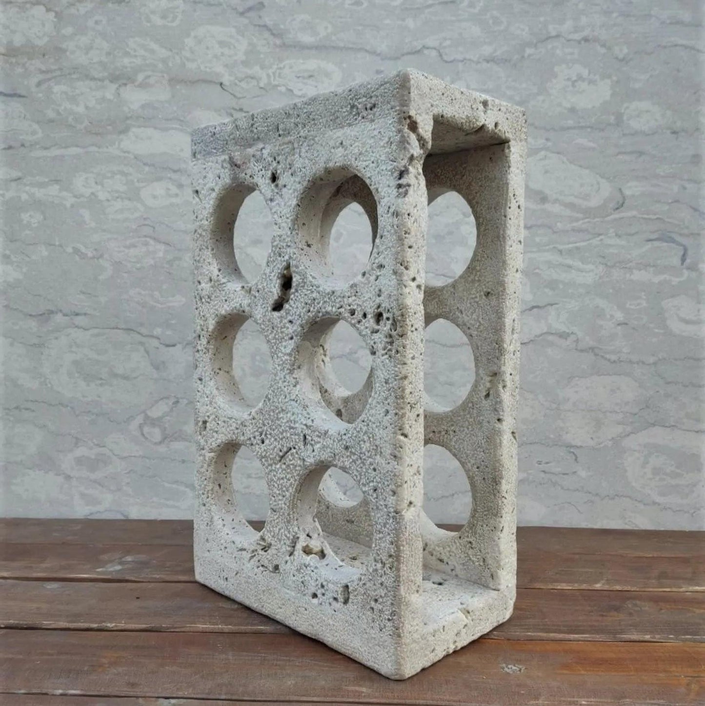 Porte-bouteille design en travertin-Atelier Travertin