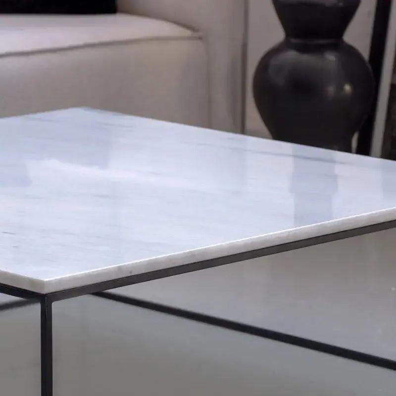 Table Basse Carrée en Marbre - Élégance et Style-Atelier Travertin