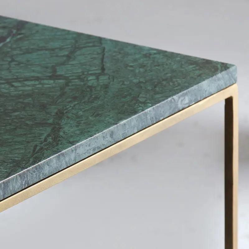 Table Basse Carrée en Marbre et Doré Épuré-Atelier Travertin