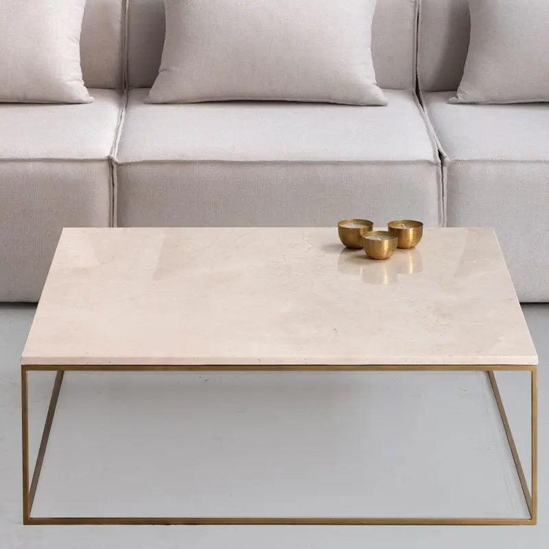 Table Basse Carrée en Marbre et Doré Épuré-Atelier Travertin