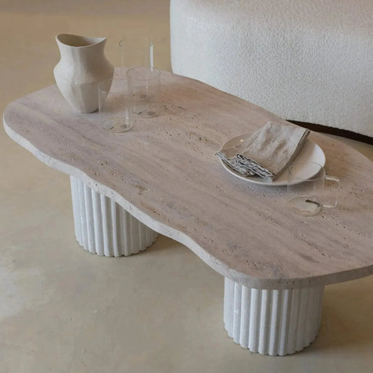 Table Basse Luxe & Design aux Courbes Organiques-Atelier Travertin