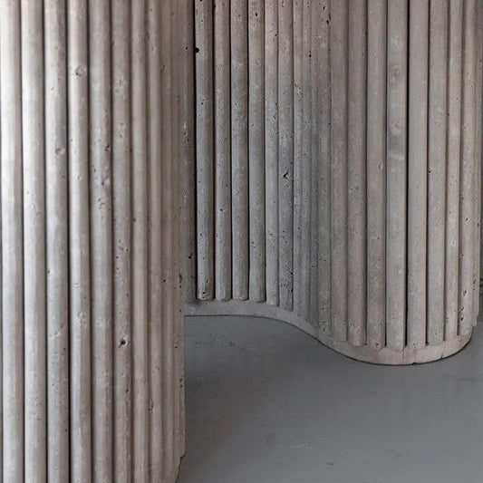 Table à manger Saphir en travertin sculptural-Atelier Travertin