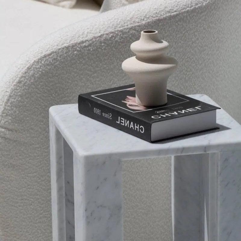 Table d'appoint en marbre chic et moderne-Atelier Travertin