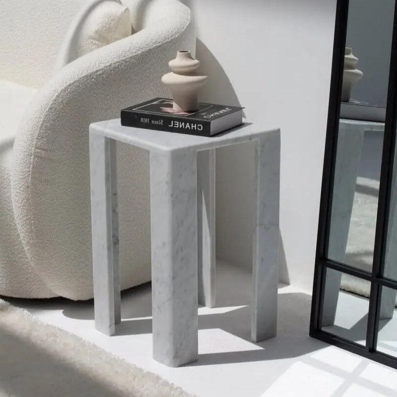 Table d'appoint en marbre chic et moderne-Atelier Travertin