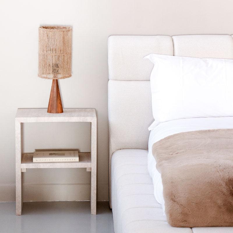 Table de chevet design en travertin naturel-Atelier Travertin