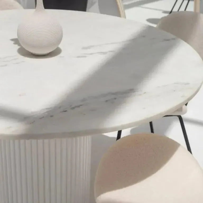Table ronde en marbre : Élégance et Design-Atelier Travertin