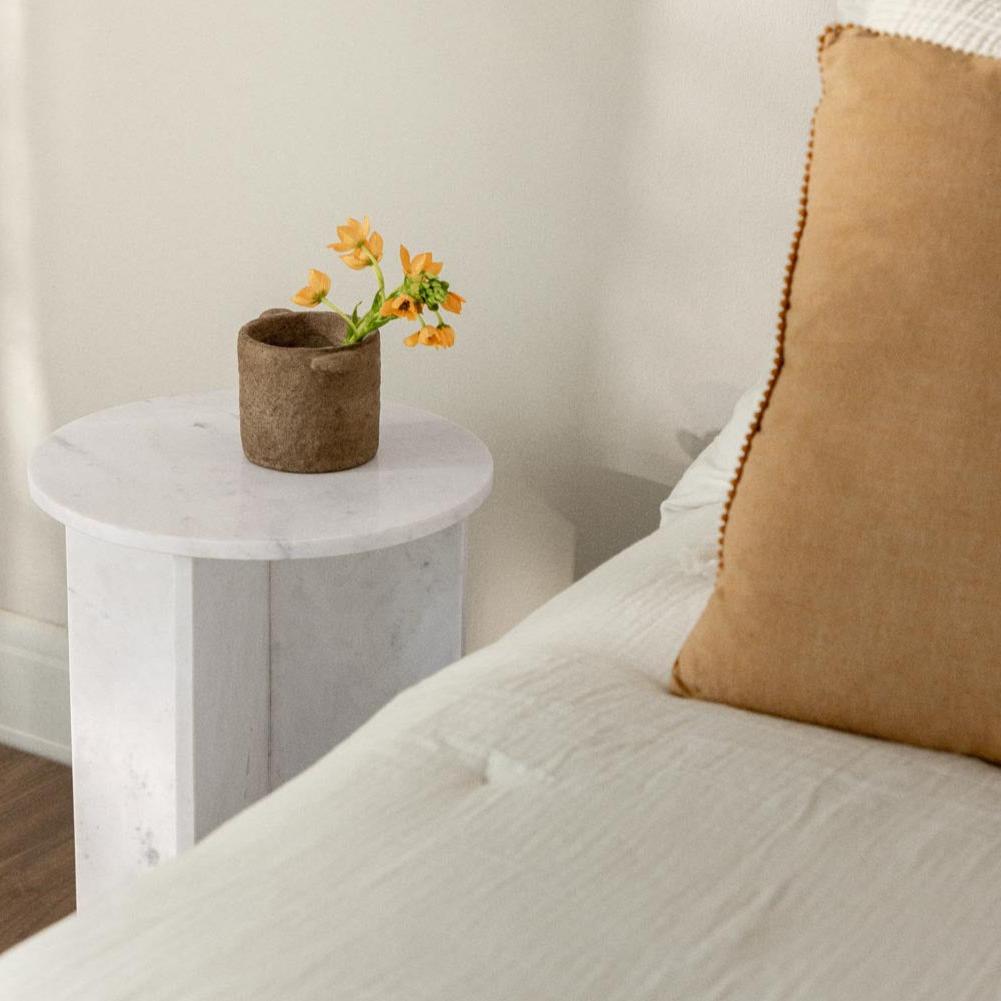 Tables Rondes en Marbre Blanc - Lot de 2-Atelier Travertin