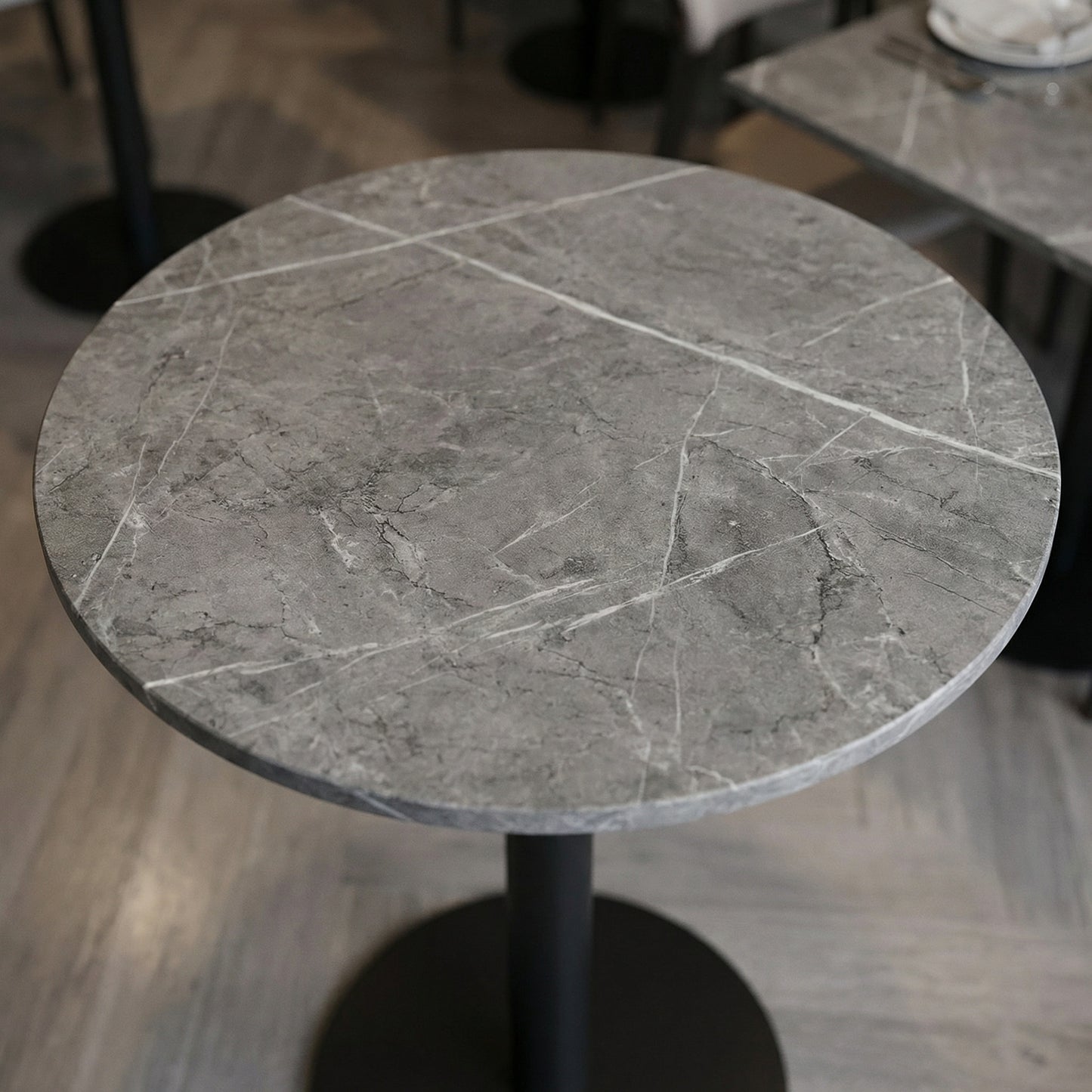 Table bistrot ronde en marbre gris Ø60 cm – Bellini