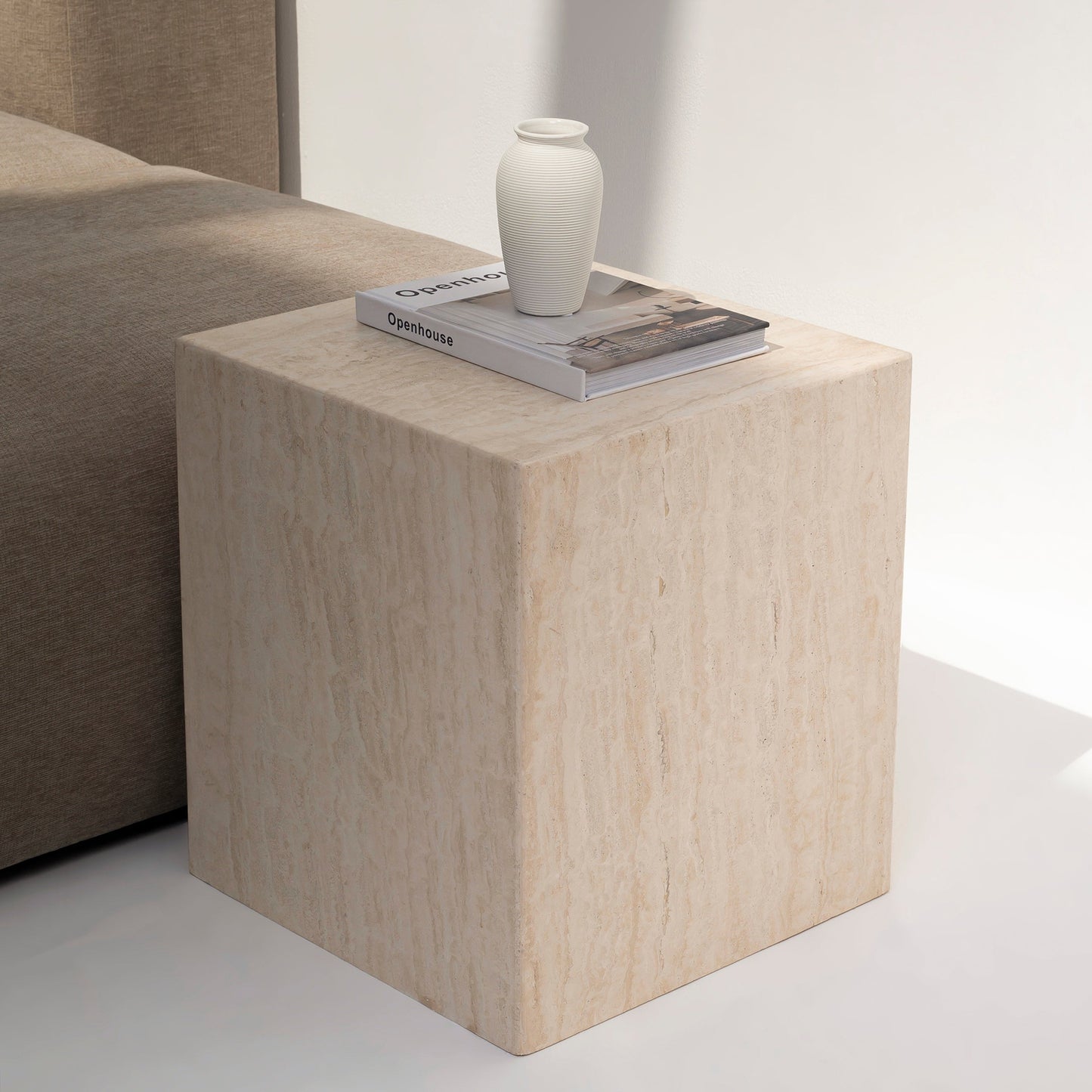 Cube d’appoint en travertin H50cm