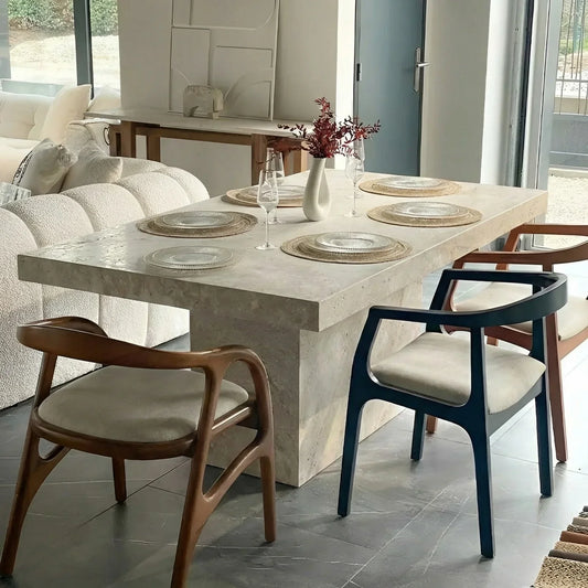 Guide expert : quelles dimensions choisir pour une table en travertin massif (4, 6, 8, 10 personnes) ?