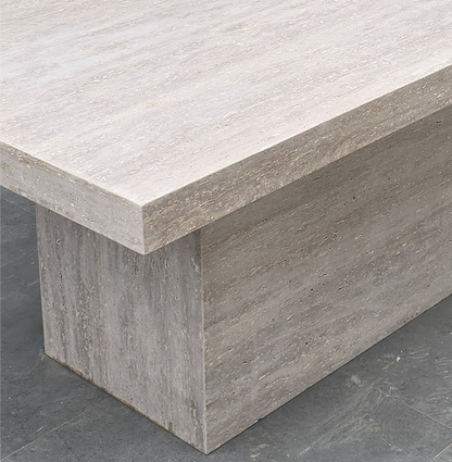 Table à manger rectangulaire Emporio en Travertin – Élégance et puissance contemporaine