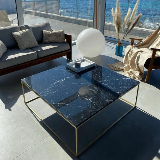 Élégance Intemporelle : Table Basse Marbre Noir-Atelier Travertin