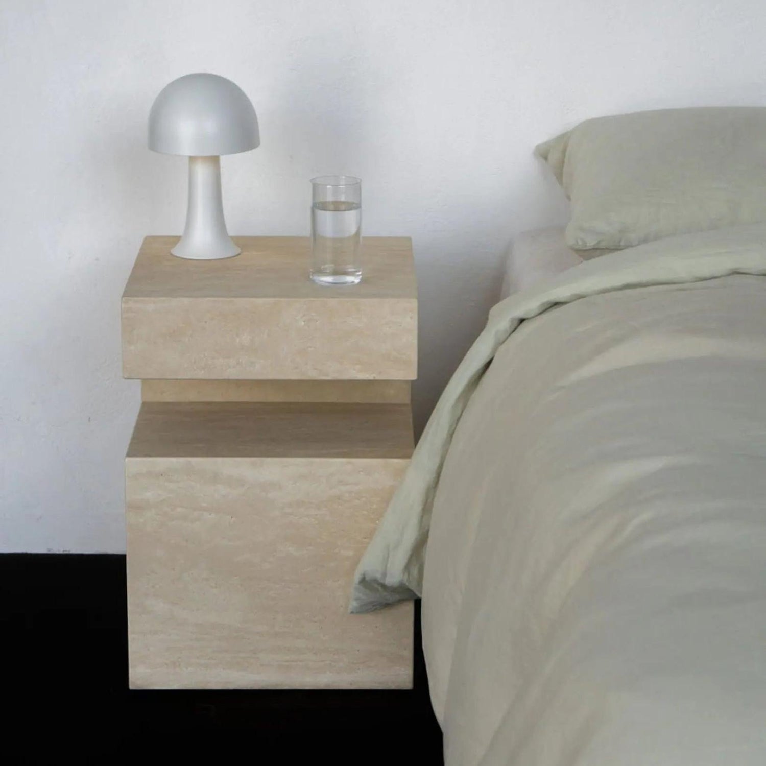 Élégance Naturelle : Table en Travertin-Atelier Travertin