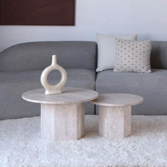 Élégance Travertin : Duo de Tables Luxueuses-Atelier Travertin