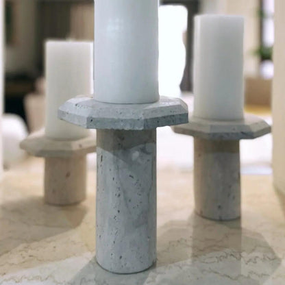 Élégance Travertin : Trio de Bougeoirs Haut de Gamme-Atelier Travertin