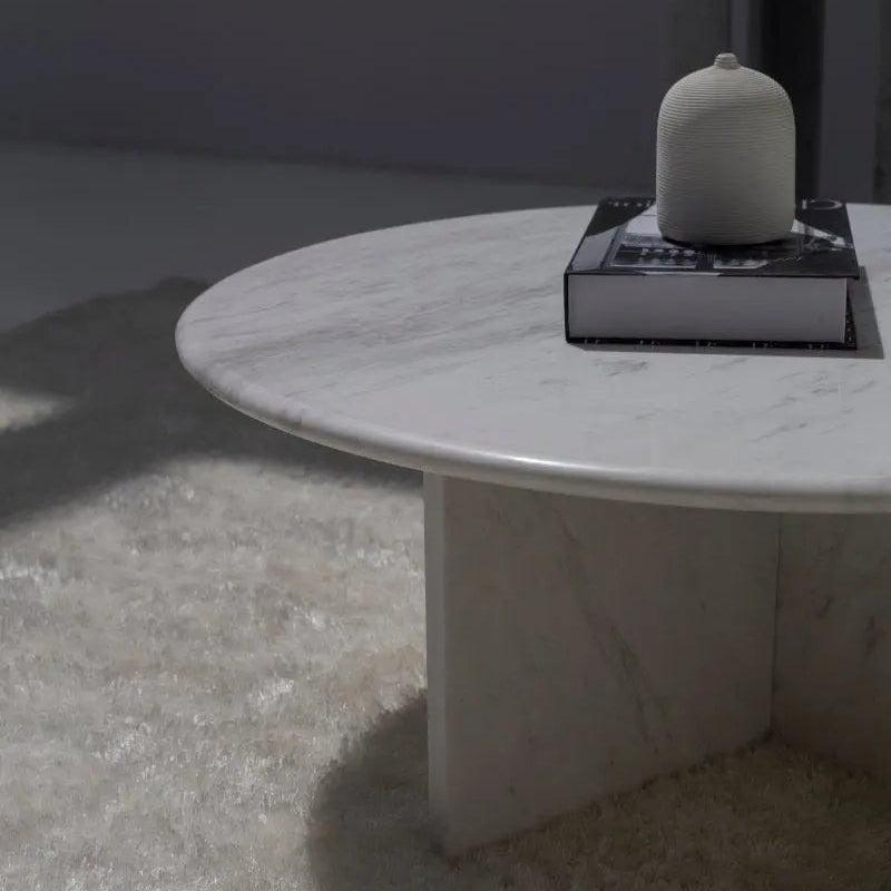 Élégance en Marbre : Table Basse Luxe-Atelier Travertin