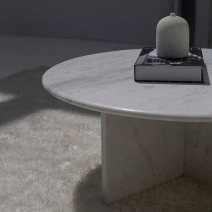Élégance en Marbre : Table Basse Luxe-Atelier Travertin