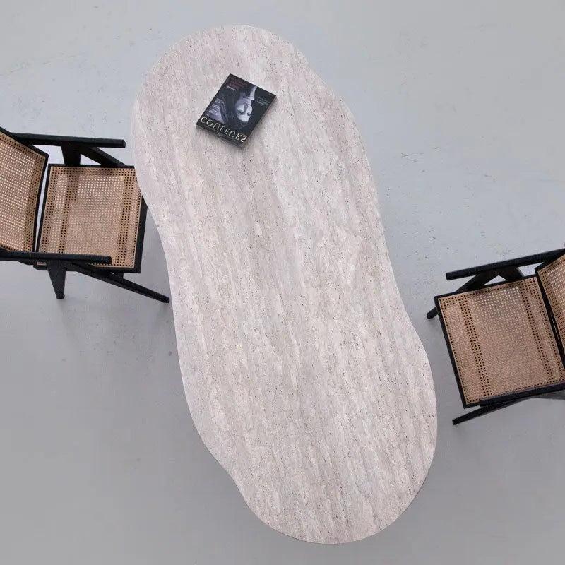 Élégance naturelle : Table Luxuria en Travertin-Atelier Travertin
