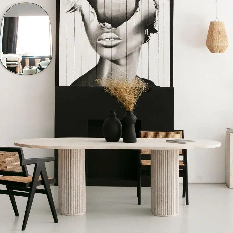 Élégance naturelle : Table Luxuria en Travertin-Atelier Travertin