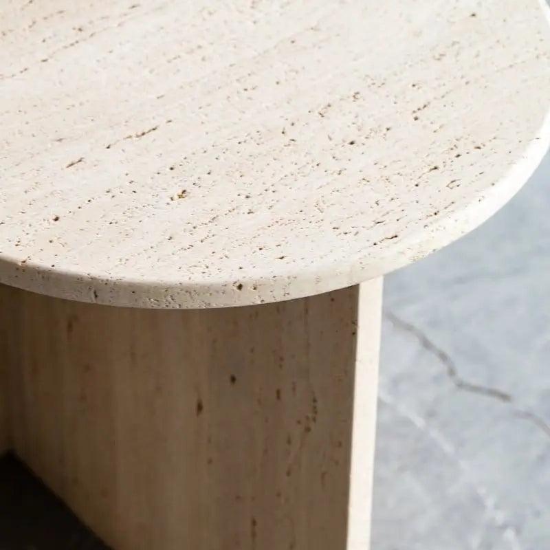 Élégance naturelle: Table ronde en travertin-Atelier Travertin