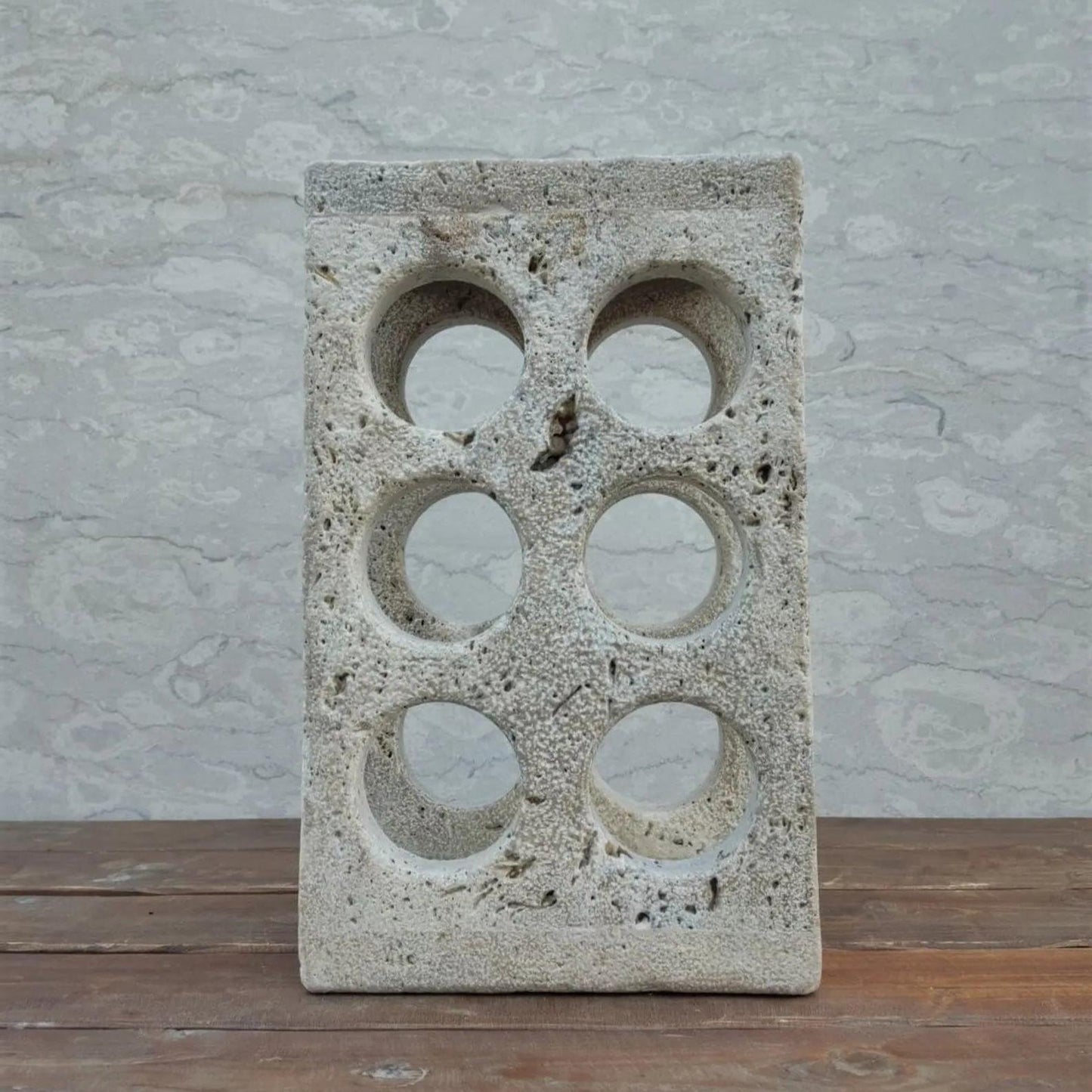 Porte-bouteille design en travertin-Atelier Travertin