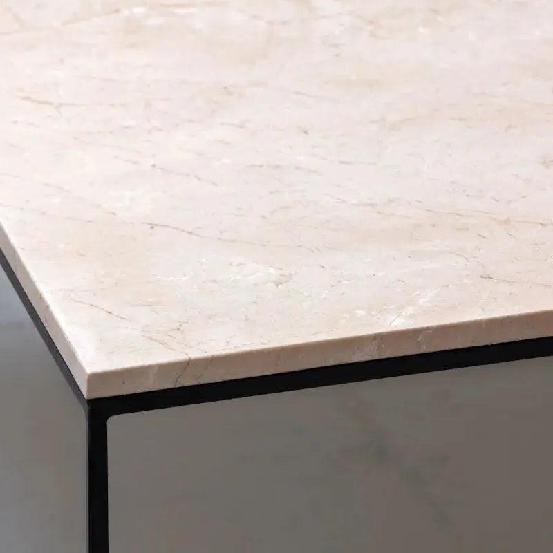Table Basse Carrée en Marbre - Élégance et Style-Atelier Travertin