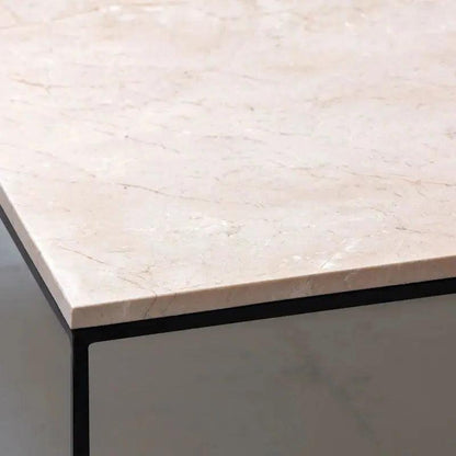 Table Basse Carrée en Marbre - Élégance et Style-Atelier Travertin