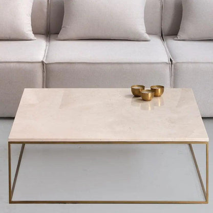 Table Basse Carrée en Marbre et Doré Épuré-Atelier Travertin