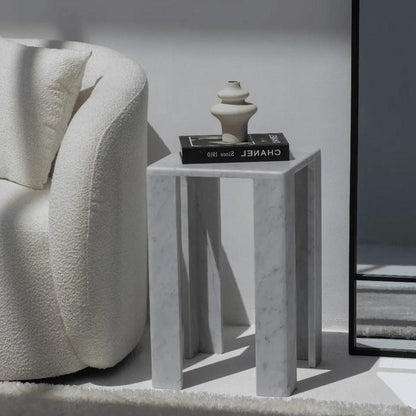 Table d'appoint en marbre chic et moderne-Atelier Travertin
