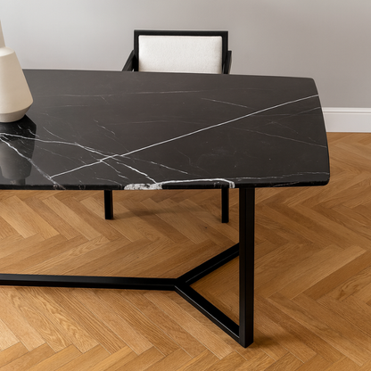 Table à manger en Marbre noir Nørvik – Élégance contemporaine