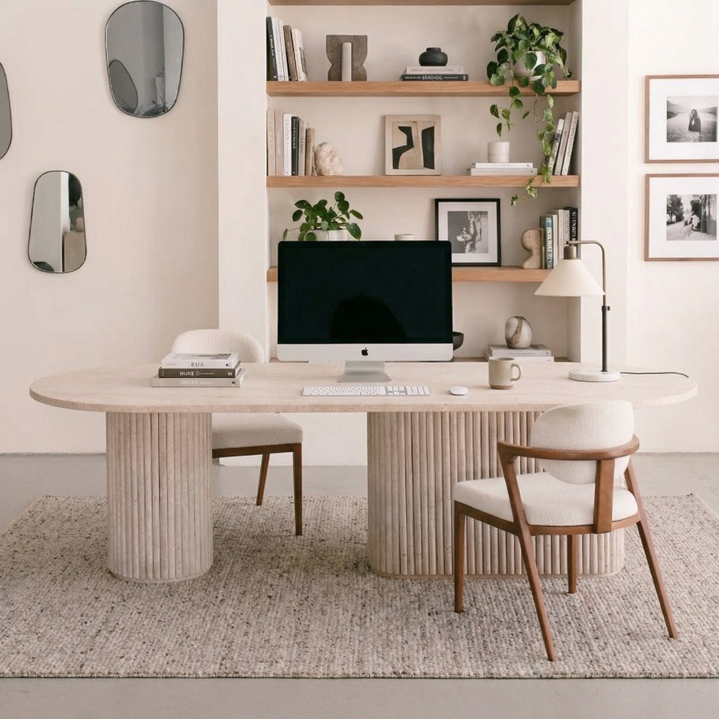 Bureau Caryatis en travertin